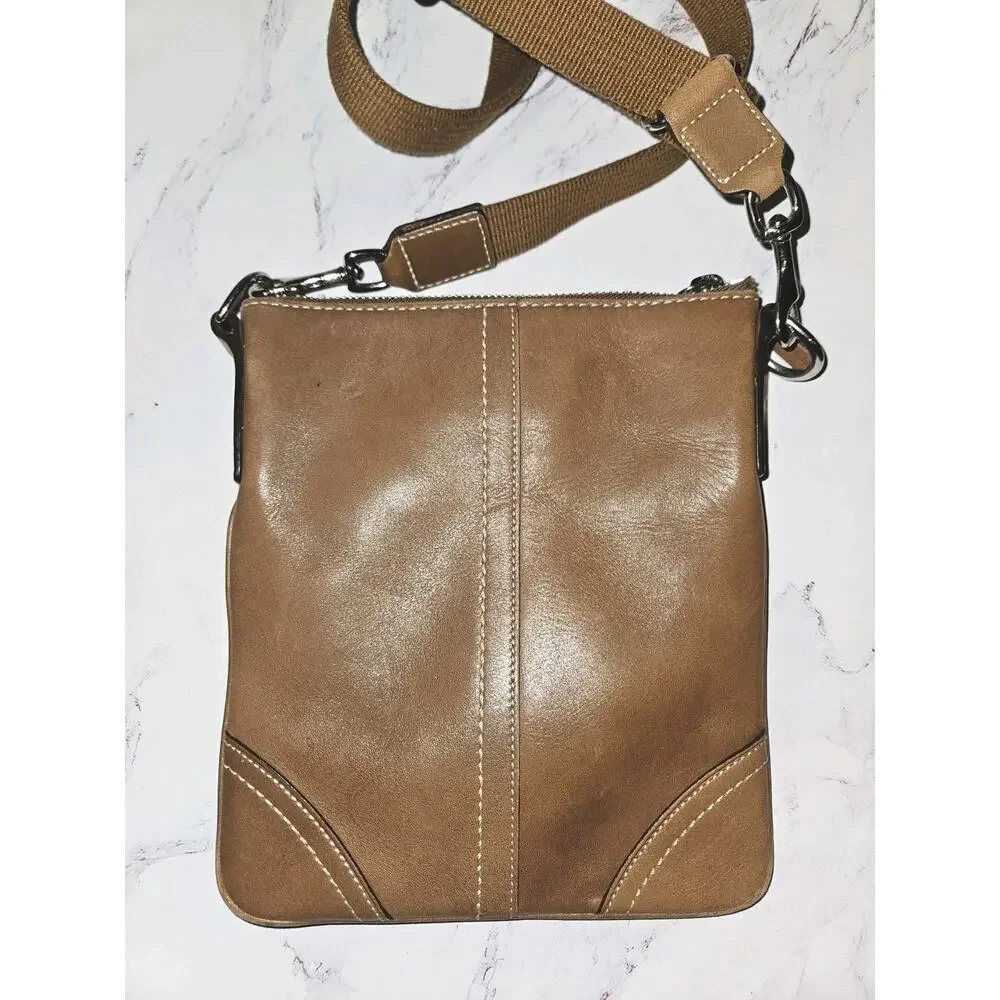 Vintage COACH Crossbody Swingpack Saddle Brown Leather 7x8.5